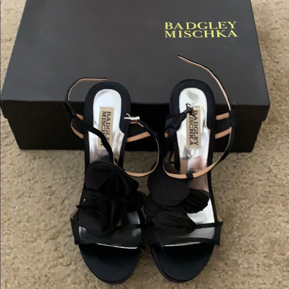 New w/ Box Size 7 Black Evening Shoes Pumps